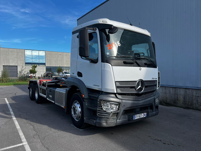 Mercedes-Benz Actros 2543 - Camião polibenne: foto 3 Mercedes-Benz Actros 2543 - Camião polibenne: foto 3