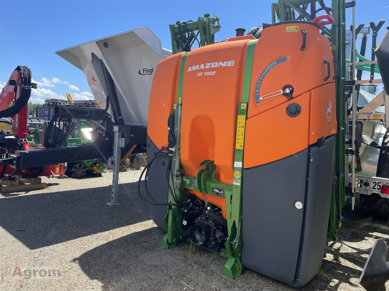 Amazone UF 1302 - Pulverizador montado: foto 3 Amazone UF 1302 - Pulverizador montado: foto 3