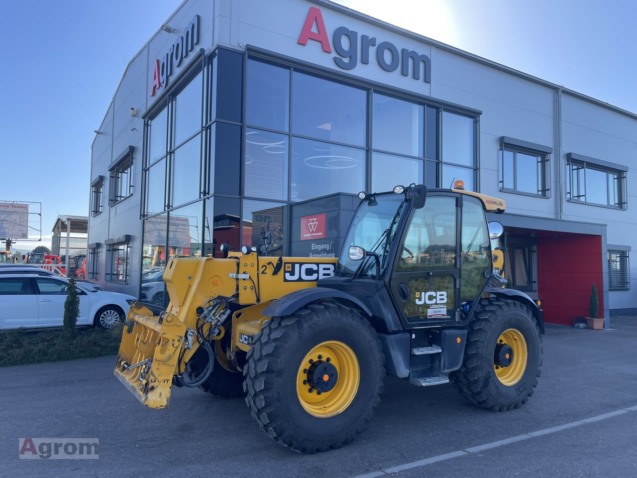 JCB 560-80 AGRI PLUS - Empilhador telescópico: foto 1 JCB 560-80 AGRI PLUS - Empilhador telescópico: foto 1