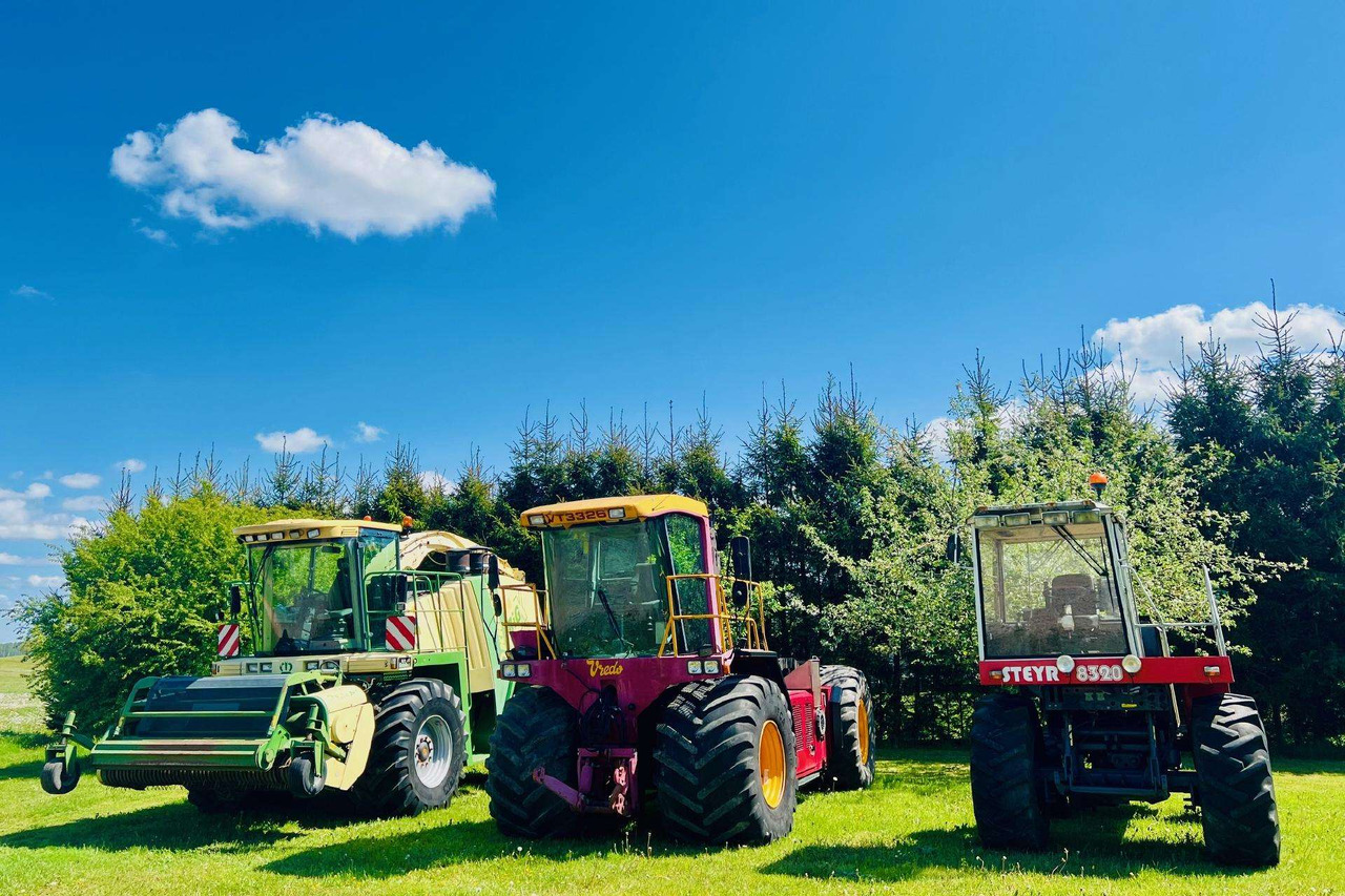 Krone BIG X 650 - Picadora de forragem automotriz: foto 1 Krone BIG X 650 - Picadora de forragem automotriz: foto 1