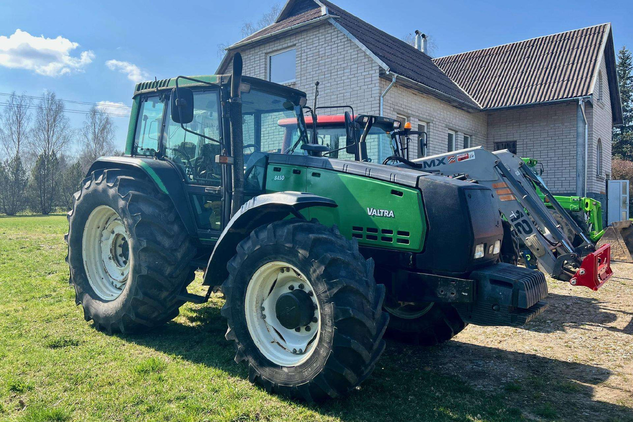 Valtra 8450 Mega - Trator: foto 1 Valtra 8450 Mega - Trator: foto 1