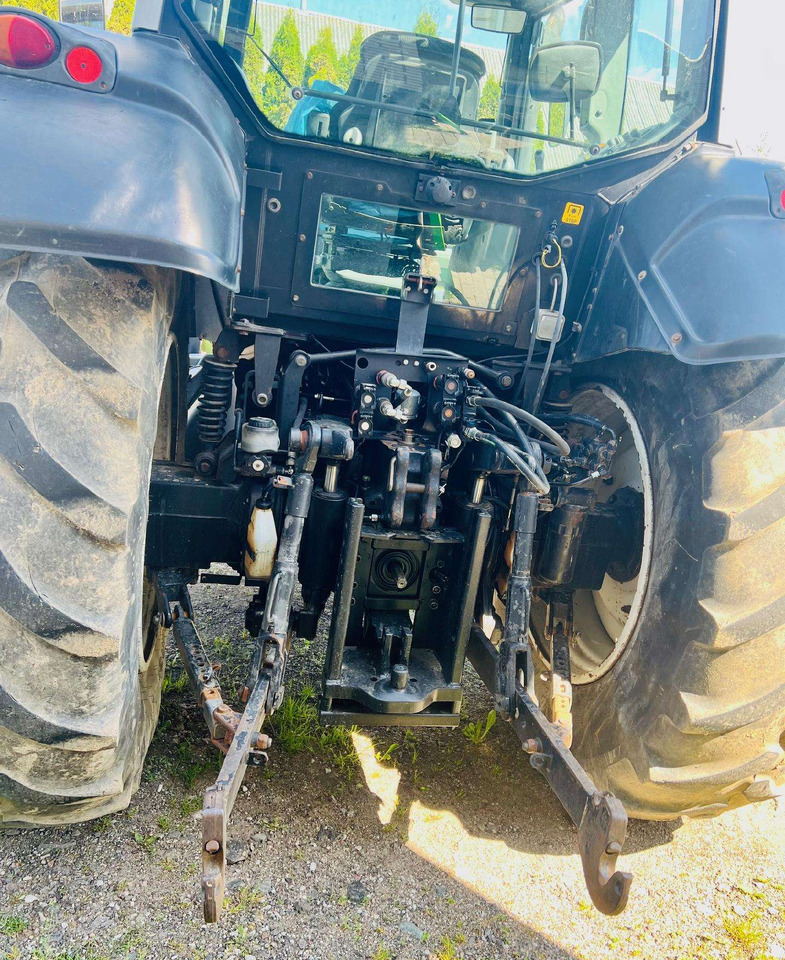 Valtra T121 HT - Trator: foto 4 Valtra T121 HT - Trator: foto 4