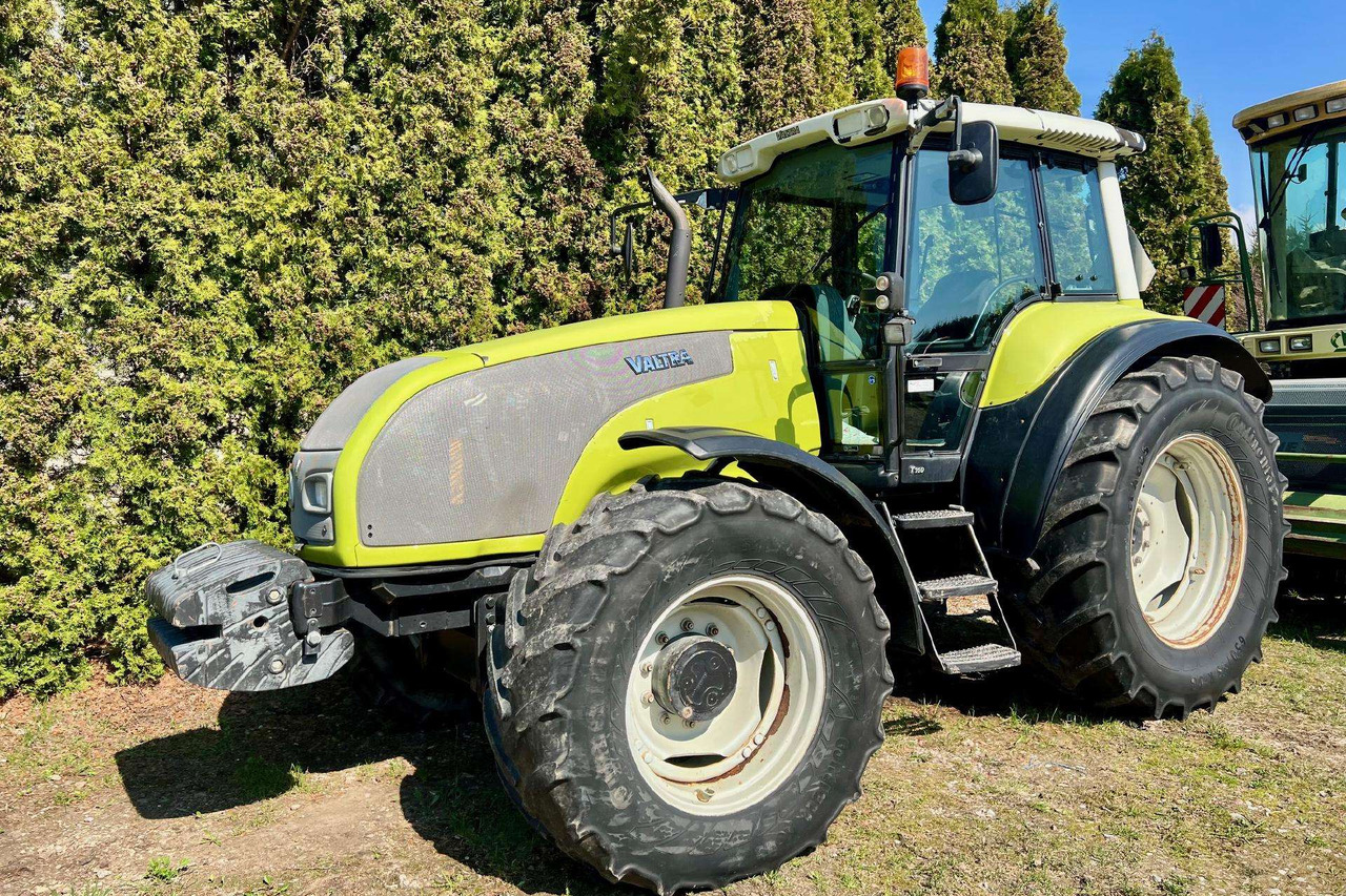 Valtra T160 - Trator: foto 1 Valtra T160 - Trator: foto 1