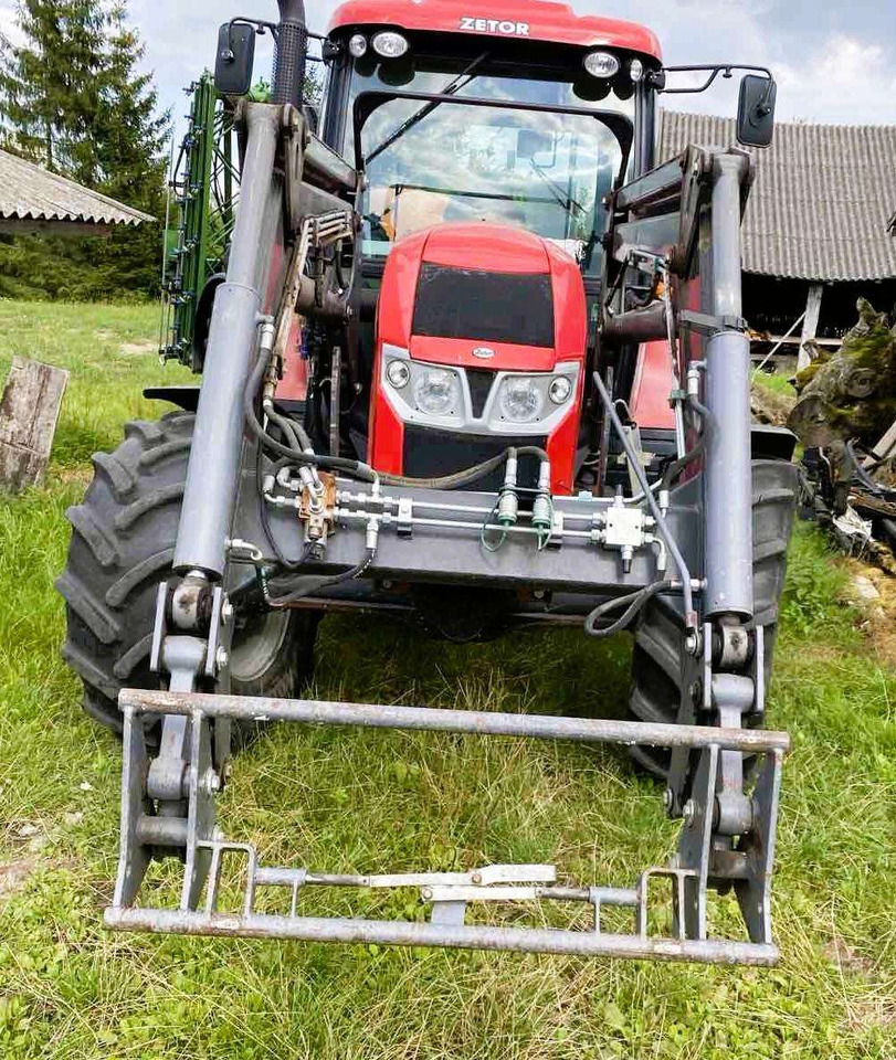 Zetor Forterra 140 - Trator: foto 2 Zetor Forterra 140 - Trator: foto 2