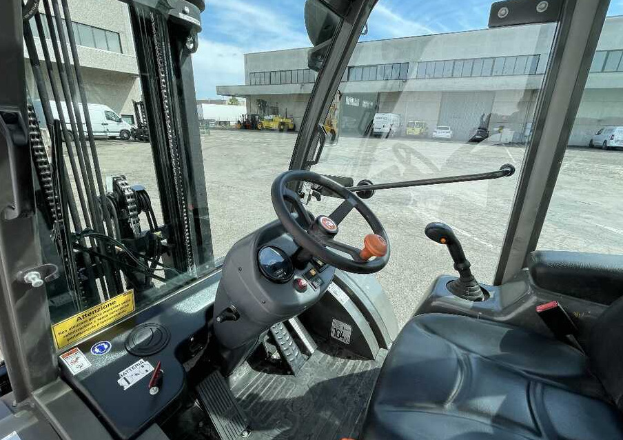 Ausa C 250 H X4 - Empilhador todo-o-terreno: foto 4 Ausa C 250 H X4 - Empilhador todo-o-terreno: foto 4