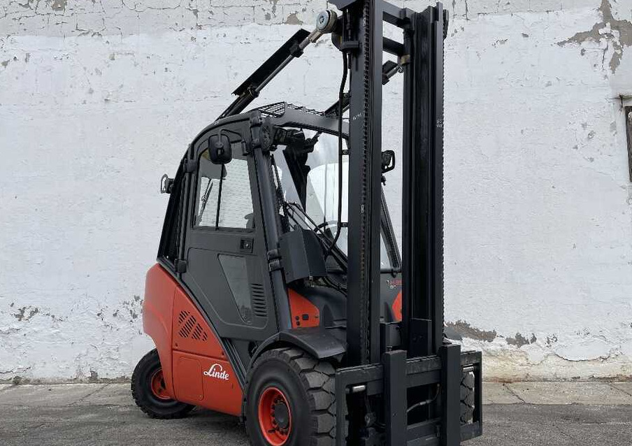 Linde H 35 D-02/393 - Empilhadeira a diesel: foto 5 Linde H 35 D-02/393 - Empilhadeira a diesel: foto 5
