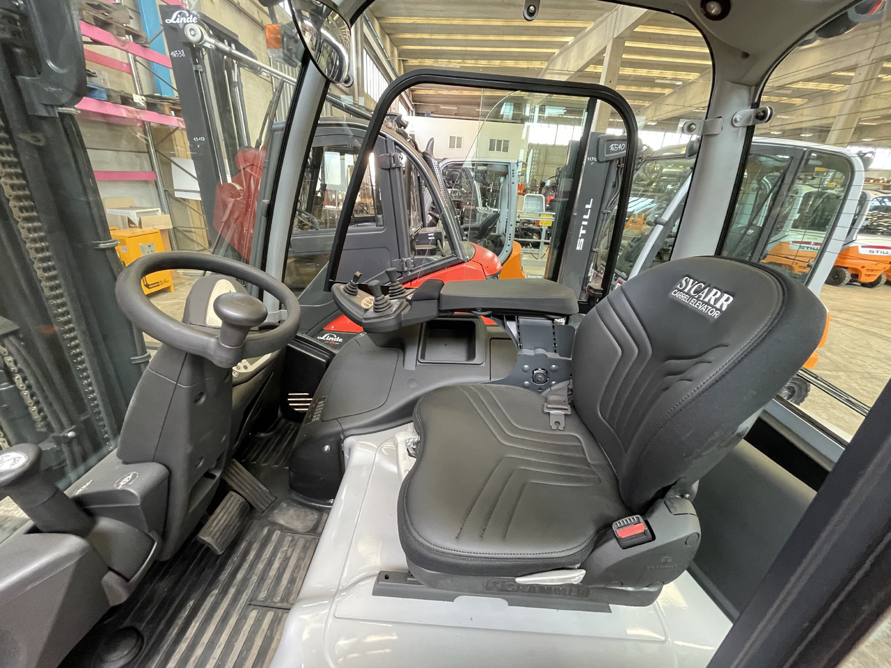 Still RX 60-45 (batt. 100%) - Empilhadeira elétrica: foto 4 Still RX 60-45 (batt. 100%) - Empilhadeira elétrica: foto 4