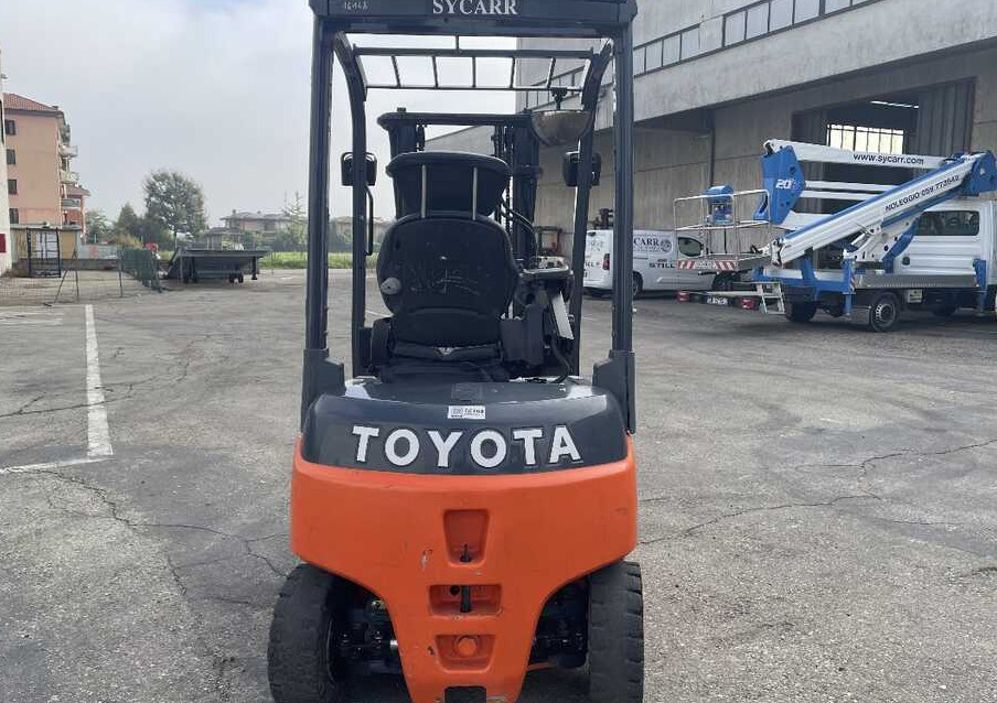 Toyota 8 FBMT 15 (Batt. NUOVA) - Empilhadeira elétrica: foto 3 Toyota 8 FBMT 15 (Batt. NUOVA) - Empilhadeira elétrica: foto 3