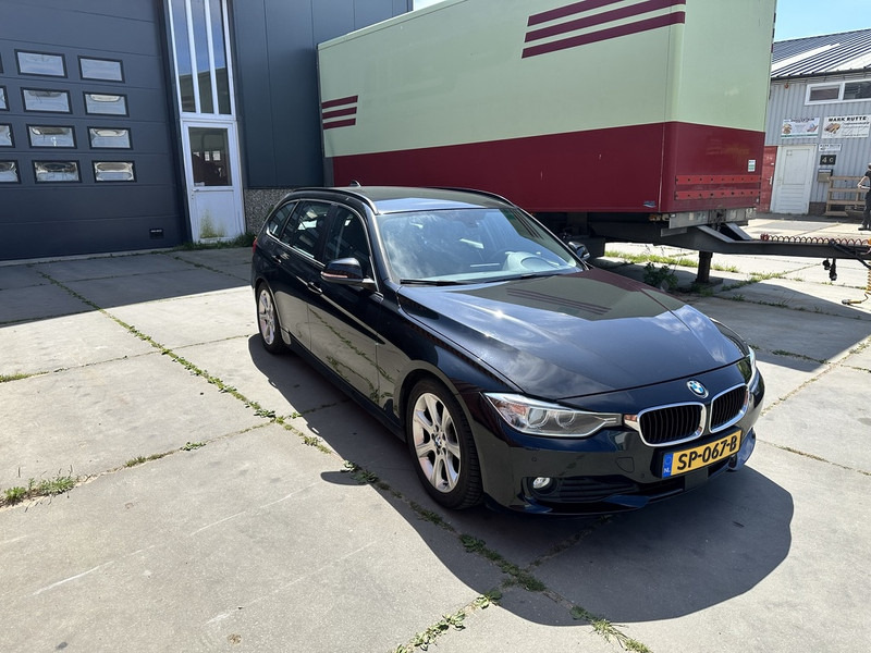 BMW 3 Serie 320d touring - Automóvel: foto 2 BMW 3 Serie 320d touring - Automóvel: foto 2