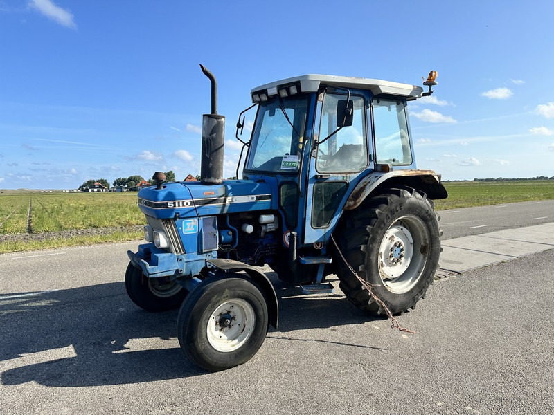 Ford 5110 - Trator: foto 1 Ford 5110 - Trator: foto 1