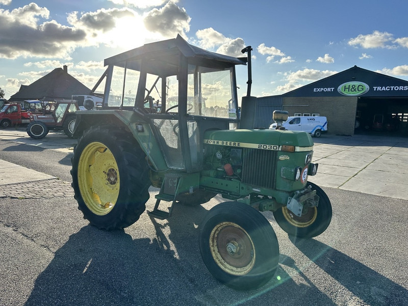 John Deere 2030 - Trator: foto 3 John Deere 2030 - Trator: foto 3