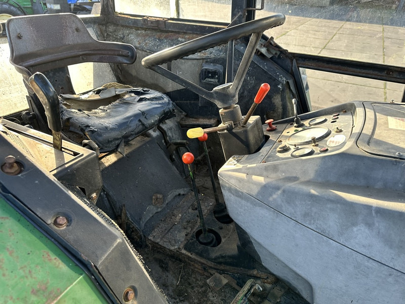 John Deere 2030 - Trator: foto 4 John Deere 2030 - Trator: foto 4