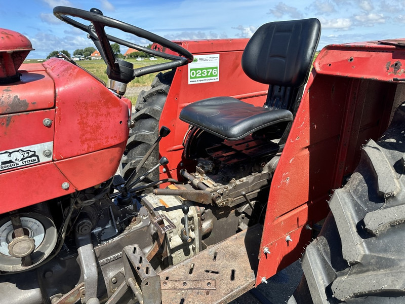 Massey Ferguson 158 - Trator: foto 4 Massey Ferguson 158 - Trator: foto 4