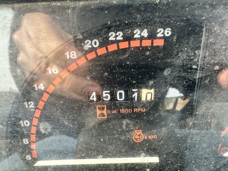 Massey Ferguson 375 - Trator: foto 5 Massey Ferguson 375 - Trator: foto 5