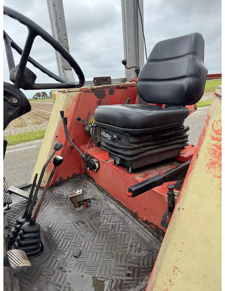 Massey Ferguson 675 - Trator: foto 4 Massey Ferguson 675 - Trator: foto 4