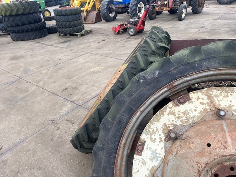 Michelin en kleber 8.3 R44 - Jante: foto 5 Michelin en kleber 8.3 R44 - Jante: foto 5