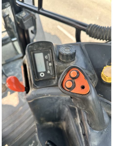 Trator New Holland M135: foto 5