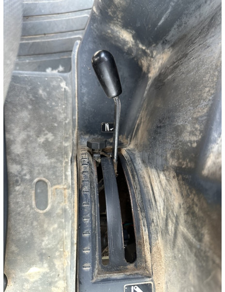 Trator New Holland M135: foto 7