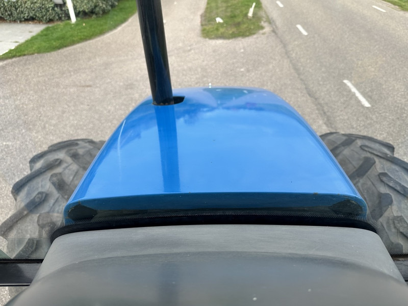 New Holland TS90 - Trator: foto 5 New Holland TS90 - Trator: foto 5