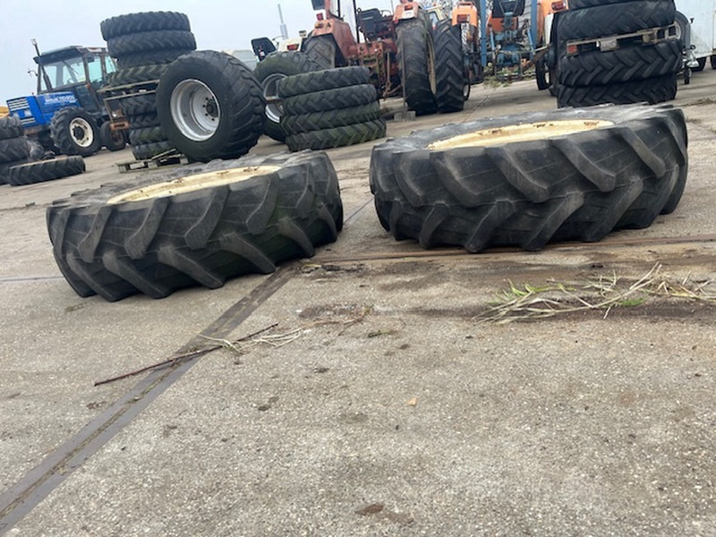 Pirelli 380\70 R28 TM700 - Jante: foto 4 Pirelli 380\70 R28 TM700 - Jante: foto 4