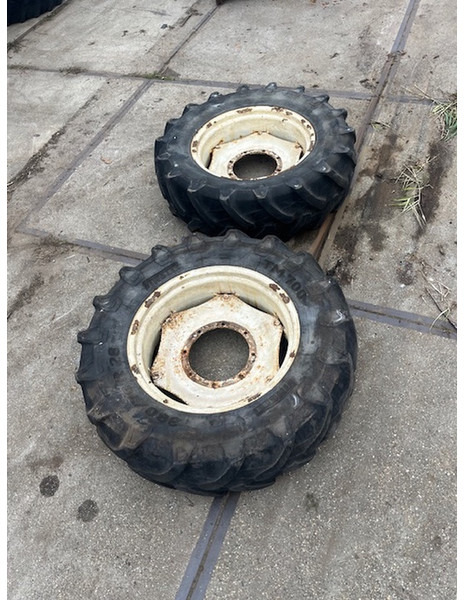 Pirelli 380\70 R28 TM700 - Jante: foto 1 Pirelli 380\70 R28 TM700 - Jante: foto 1