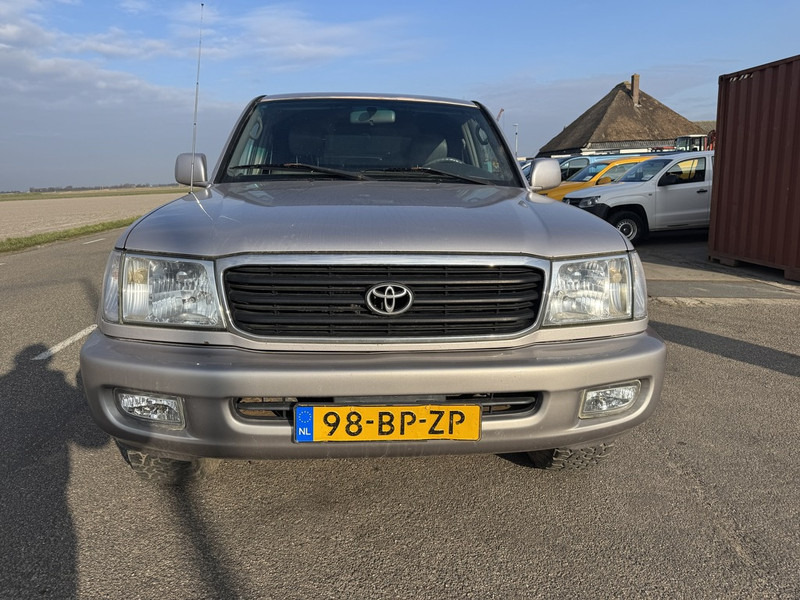 Toyota Land Cruiser - Furgão: foto 2 Toyota Land Cruiser - Furgão: foto 2