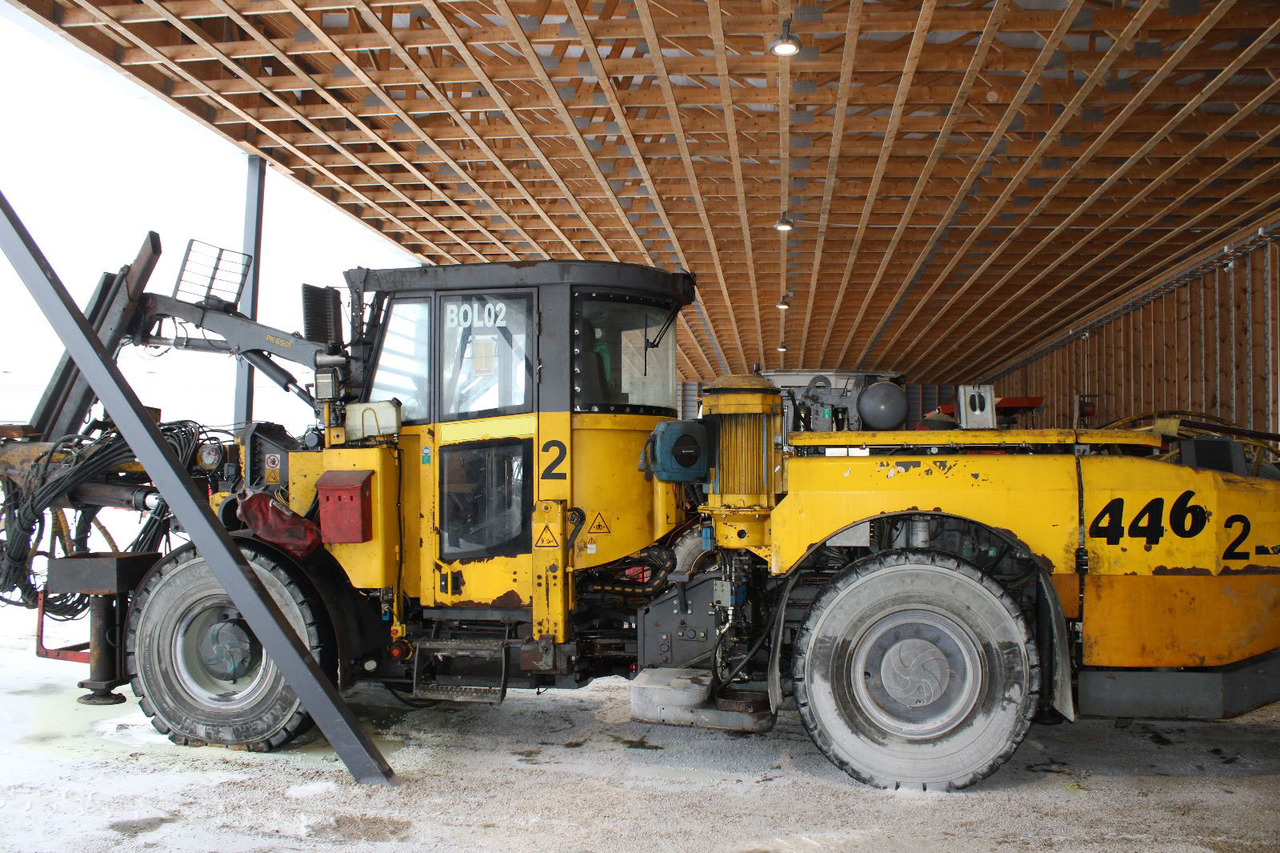 Atlas Copco Boltec LC - Máquina de mineração: foto 1 Atlas Copco Boltec LC - Máquina de mineração: foto 1