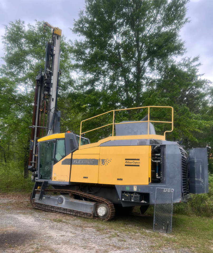 Atlas Copco (Epiroc) FlexiROC D60 - Máquina de perfuração: foto 2 Atlas Copco (Epiroc) FlexiROC D60 - Máquina de perfuração: foto 2