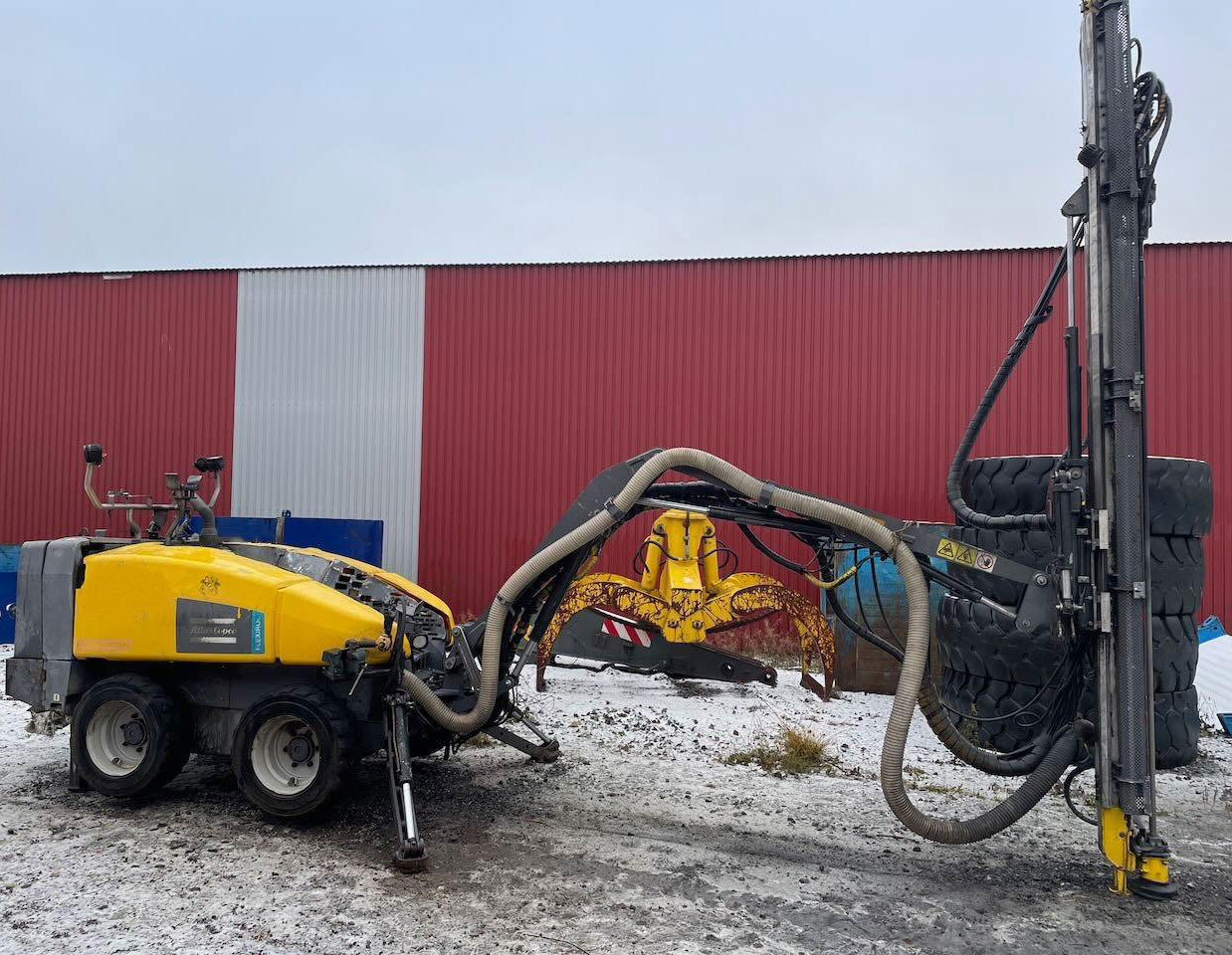 Atlas Copco FlexiROC T15R - Máquina de perfuração: foto 2 Atlas Copco FlexiROC T15R - Máquina de perfuração: foto 2