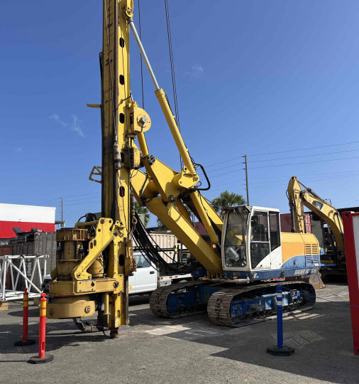 Bauer BG 18H - Bate estaca: foto 1 Bauer BG 18H - Bate estaca: foto 1