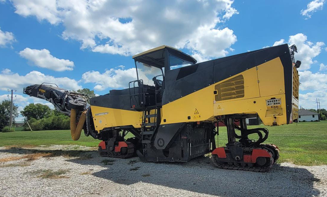 Bomag BM 2000/75 - Aplainadora (Fresadora): foto 1 Bomag BM 2000/75 - Aplainadora (Fresadora): foto 1