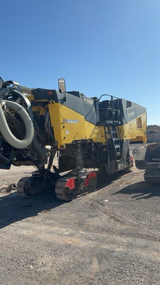 Bomag BM 2200/75 - Aplainadora (Fresadora): foto 4 Bomag BM 2200/75 - Aplainadora (Fresadora): foto 4