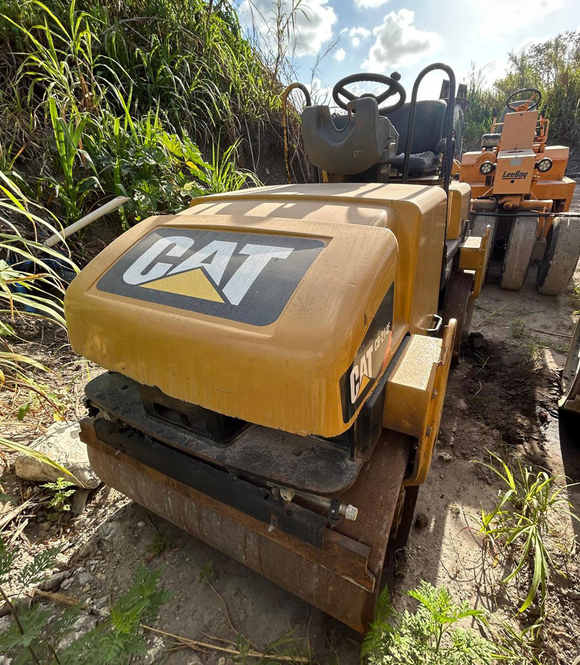 Caterpillar CB-214E - Rolo: foto 5 Caterpillar CB-214E - Rolo: foto 5