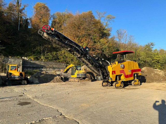 Caterpillar PM-313 - Aplainadora (Fresadora): foto 1 Caterpillar PM-313 - Aplainadora (Fresadora): foto 1