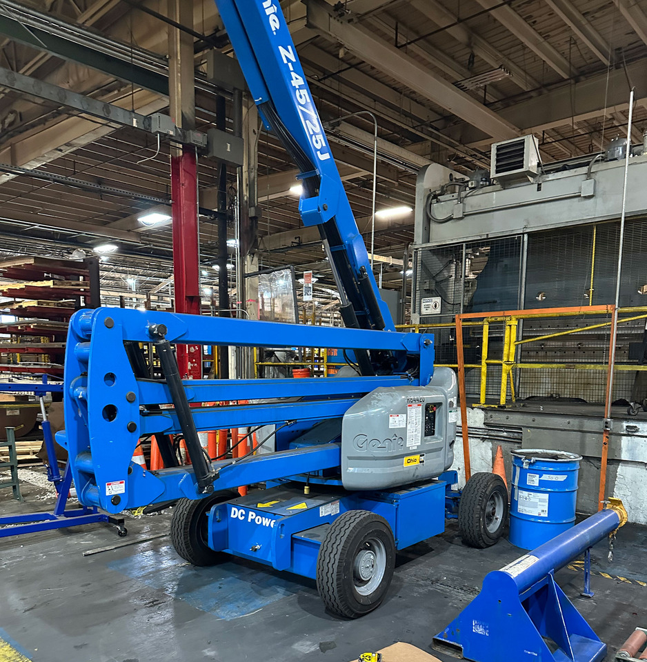 Genie Z-45/25J - Pá carregadora telescópica: foto 1 Genie Z-45/25J - Pá carregadora telescópica: foto 1