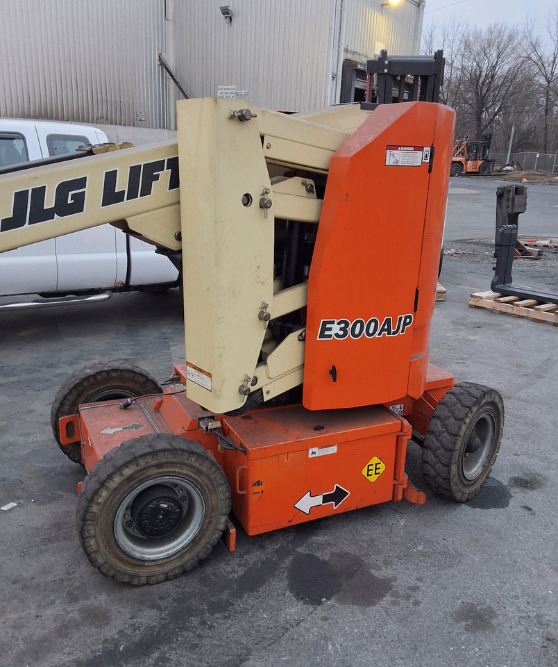 JLG E300AJP - Pá carregadora telescópica: foto 1 JLG E300AJP - Pá carregadora telescópica: foto 1