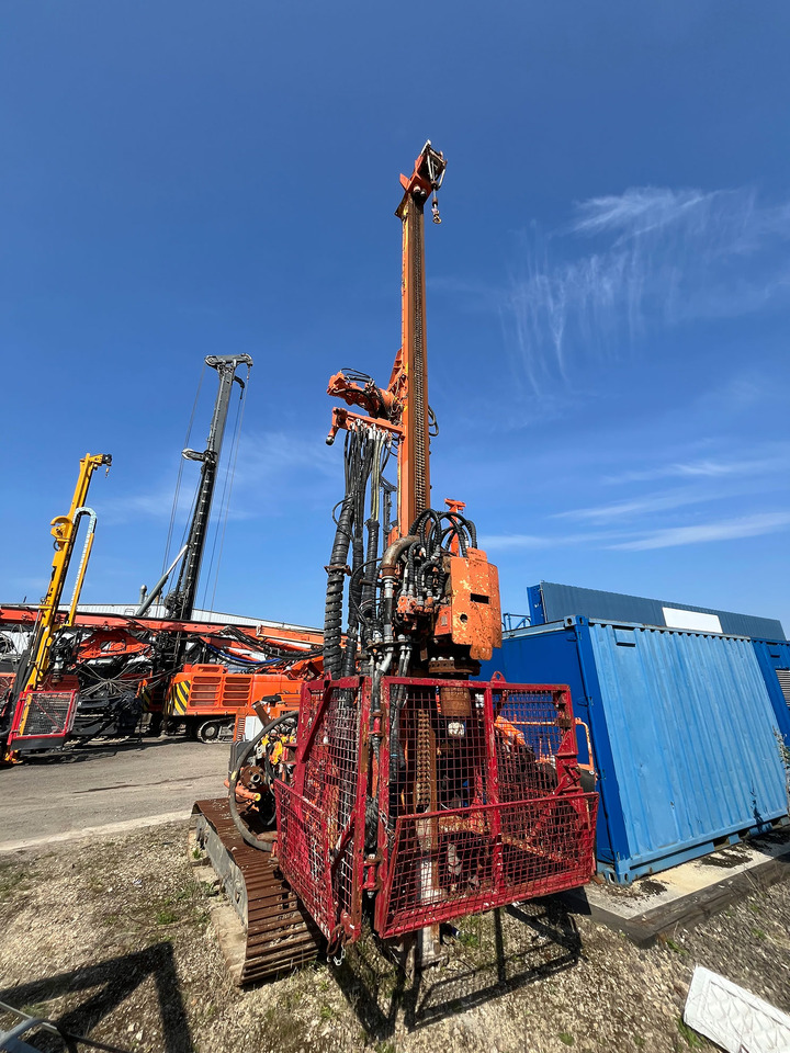 Klemm KR 709-1 - Bate estaca: foto 3 Klemm KR 709-1 - Bate estaca: foto 3