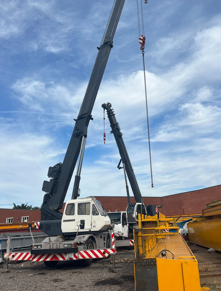 Kobelco RK200 - Grua móvel: foto 1 Kobelco RK200 - Grua móvel: foto 1