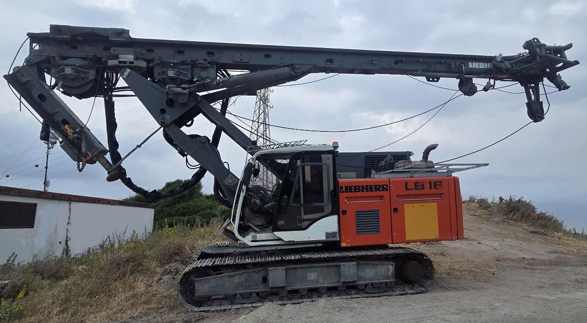 Liebherr LB16 - Bate estaca: foto 2 Liebherr LB16 - Bate estaca: foto 2