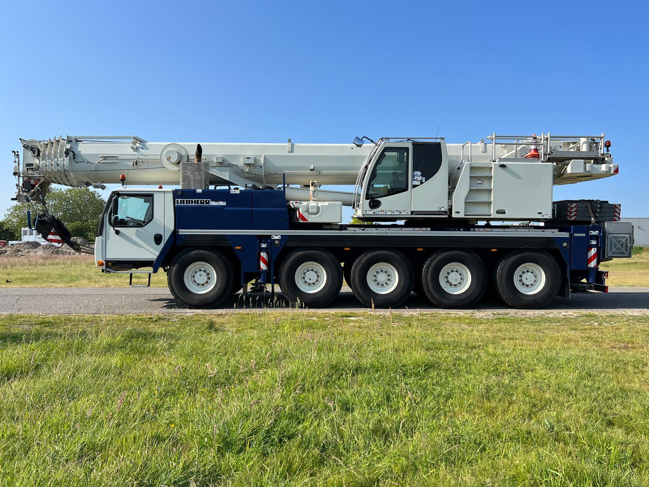 Liebherr LTM 1095-5.1 - Grua móvel: foto 4 Liebherr LTM 1095-5.1 - Grua móvel: foto 4