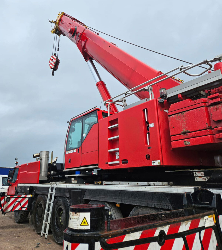 Liebherr LTM 1130-5.1 - Grua móvel: foto 2 Liebherr LTM 1130-5.1 - Grua móvel: foto 2