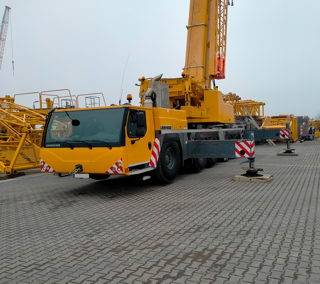Liebherr LTM 1230-5.1 - Grua móvel: foto 1 Liebherr LTM 1230-5.1 - Grua móvel: foto 1