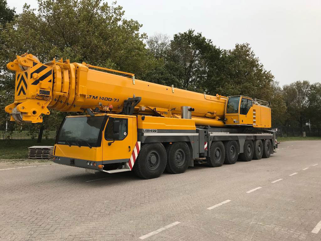 Liebherr LTM 1400-7.1 - Grua móvel: foto 1 Liebherr LTM 1400-7.1 - Grua móvel: foto 1