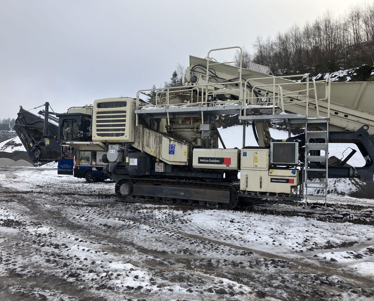 Metso LT300 HP - Britador de cone: foto 4 Metso LT300 HP - Britador de cone: foto 4