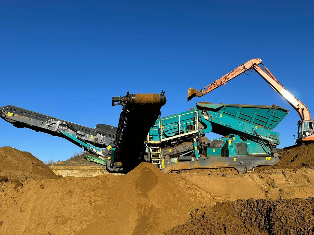 Powerscreen Warrior 1400x - Peneira vibratória: foto 2 Powerscreen Warrior 1400x - Peneira vibratória: foto 2