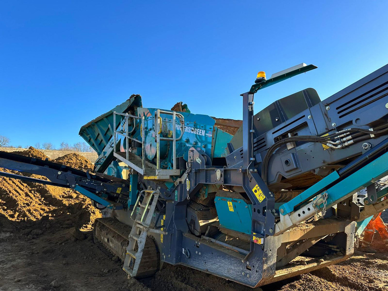 Powerscreen Warrior 1400x - Peneira vibratória: foto 3 Powerscreen Warrior 1400x - Peneira vibratória: foto 3