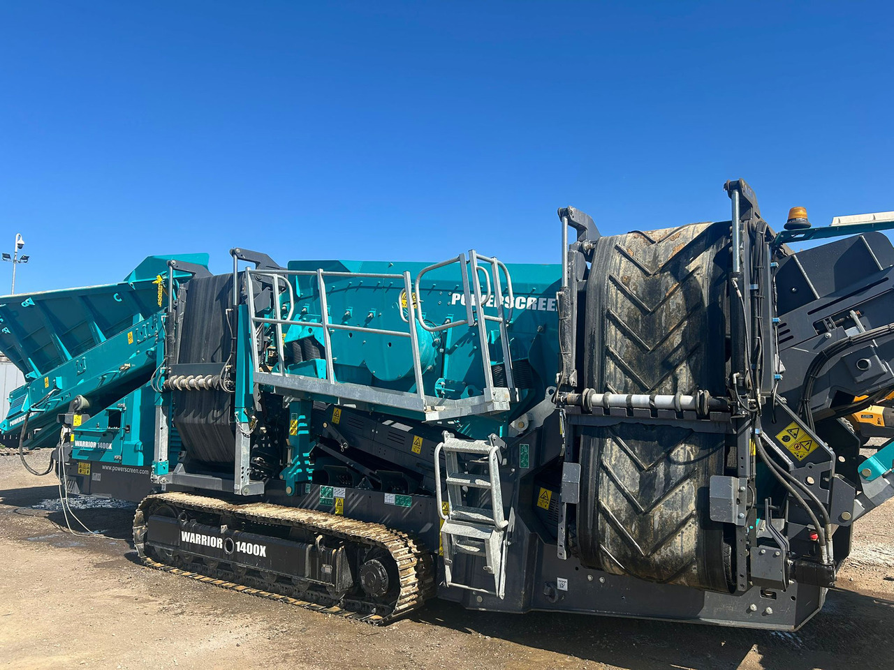 Powerscreen Warrior 1400x - Peneira vibratória: foto 2 Powerscreen Warrior 1400x - Peneira vibratória: foto 2