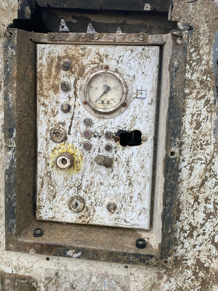 Putzmeister P715 - Bomba de betão estacionária: foto 4 Putzmeister P715 - Bomba de betão estacionária: foto 4