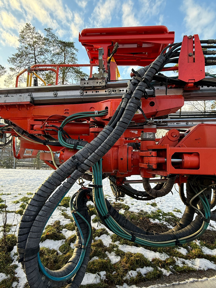 Máquina de perfuração Sandvik DT922I: foto 7
