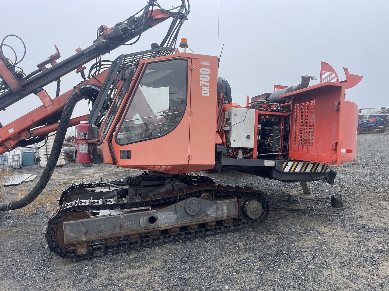 Sandvik DX700 - Máquina de perfuração: foto 1 Sandvik DX700 - Máquina de perfuração: foto 1